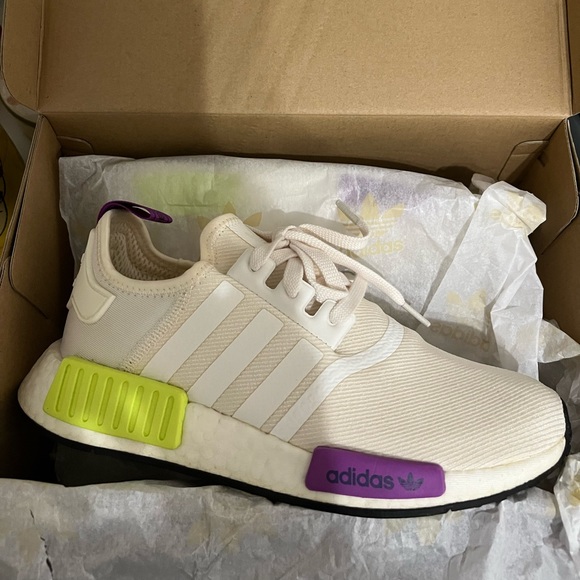 Adidas - Picture 3 of 5